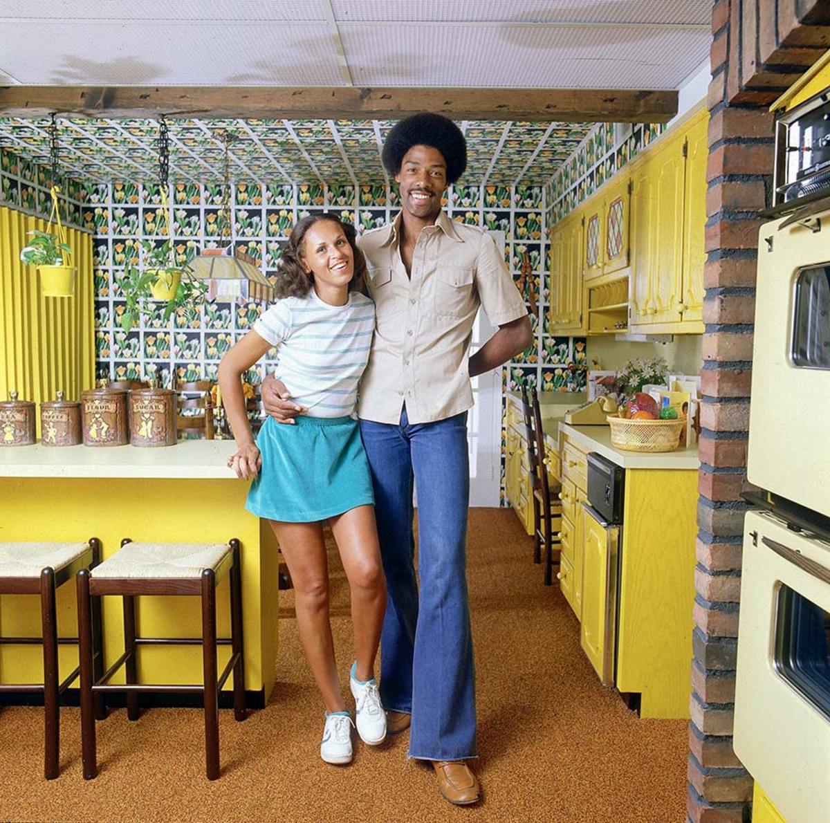 1978-Julius-Erving-wife-Turquoise-001297667Final.jpg